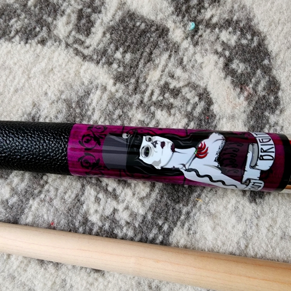 Voodoo VOD36 Pool Cue and case